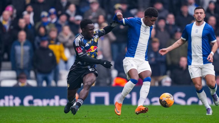 Birmingham City vs Leeds United (19:00 – 15/02) | Xem lại trận đấu